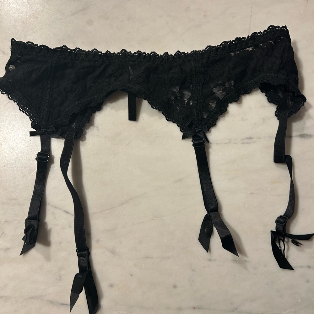 Hanky Panky Midnight Black Lace Garter